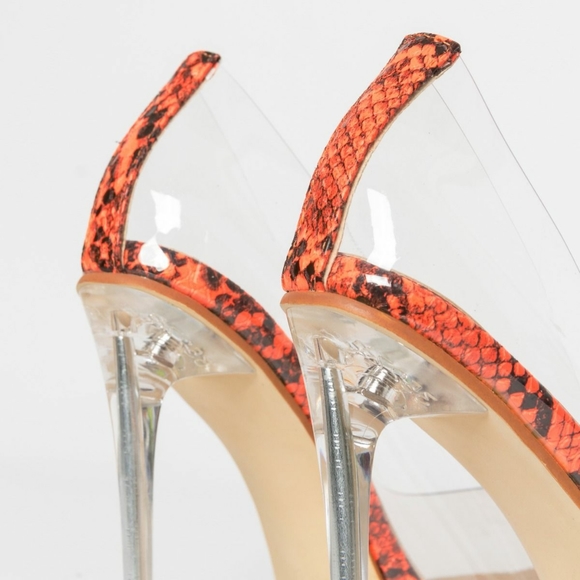 pumps - Picture 2 of 4